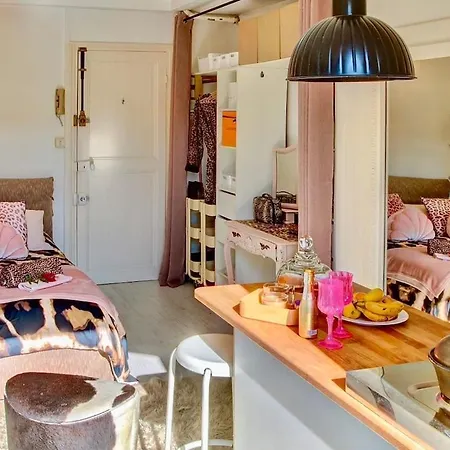 Cimiez Little Sea View Apartman